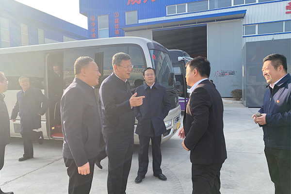 赤峰市党政考察团莅临辽宁一诺环境产业集团有(yǒu)限公司进行参观考察 赤峰市党政考察团莅临辽宁一诺环境产业集团有(yǒu)限公司进行参观考察